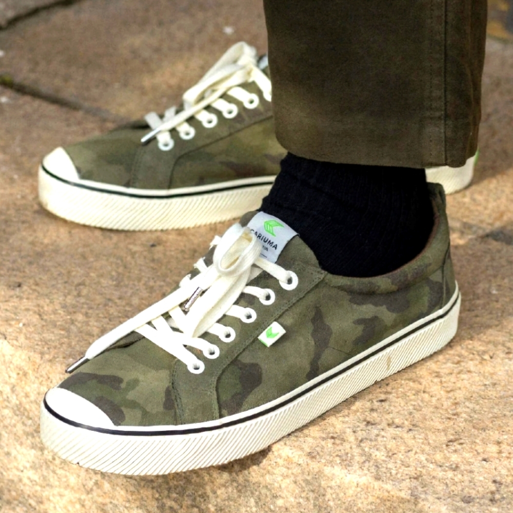 Cariuma OCA low suede camo skate shoes